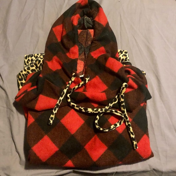 WHITE BIRCH Plus Size Red Buffalo Plaid & Leopard Super Soft Tunic Hoodie Sz 2X - Picture 2 of 3